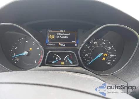 2017 Ford Focus Se z USA, uszkodzony, nr VIN 1FADP3F2XHL334639